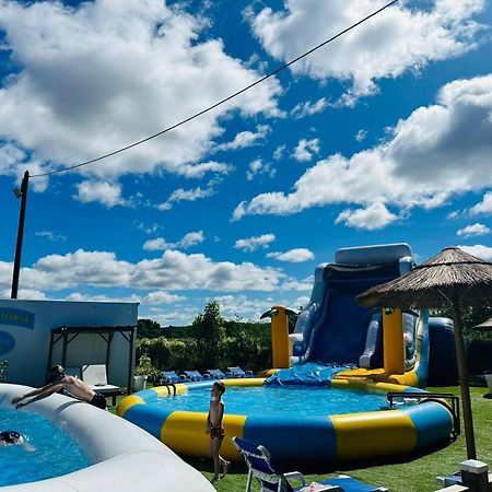 Camping Paradis Family Les Rives De L'Herault Gignac (Herault) Exterior foto