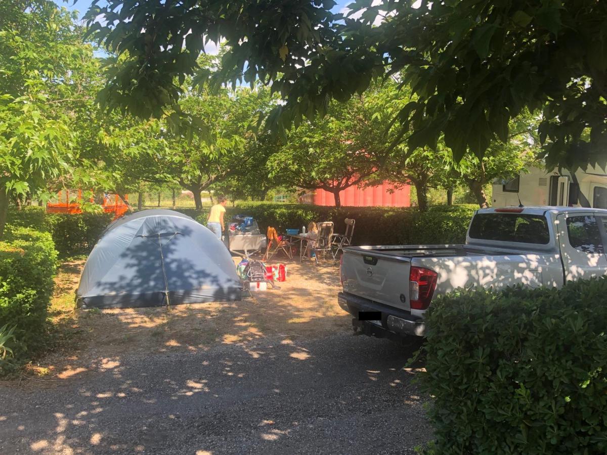 Camping Paradis Family Les Rives De L'Herault Gignac (Herault) Exterior foto