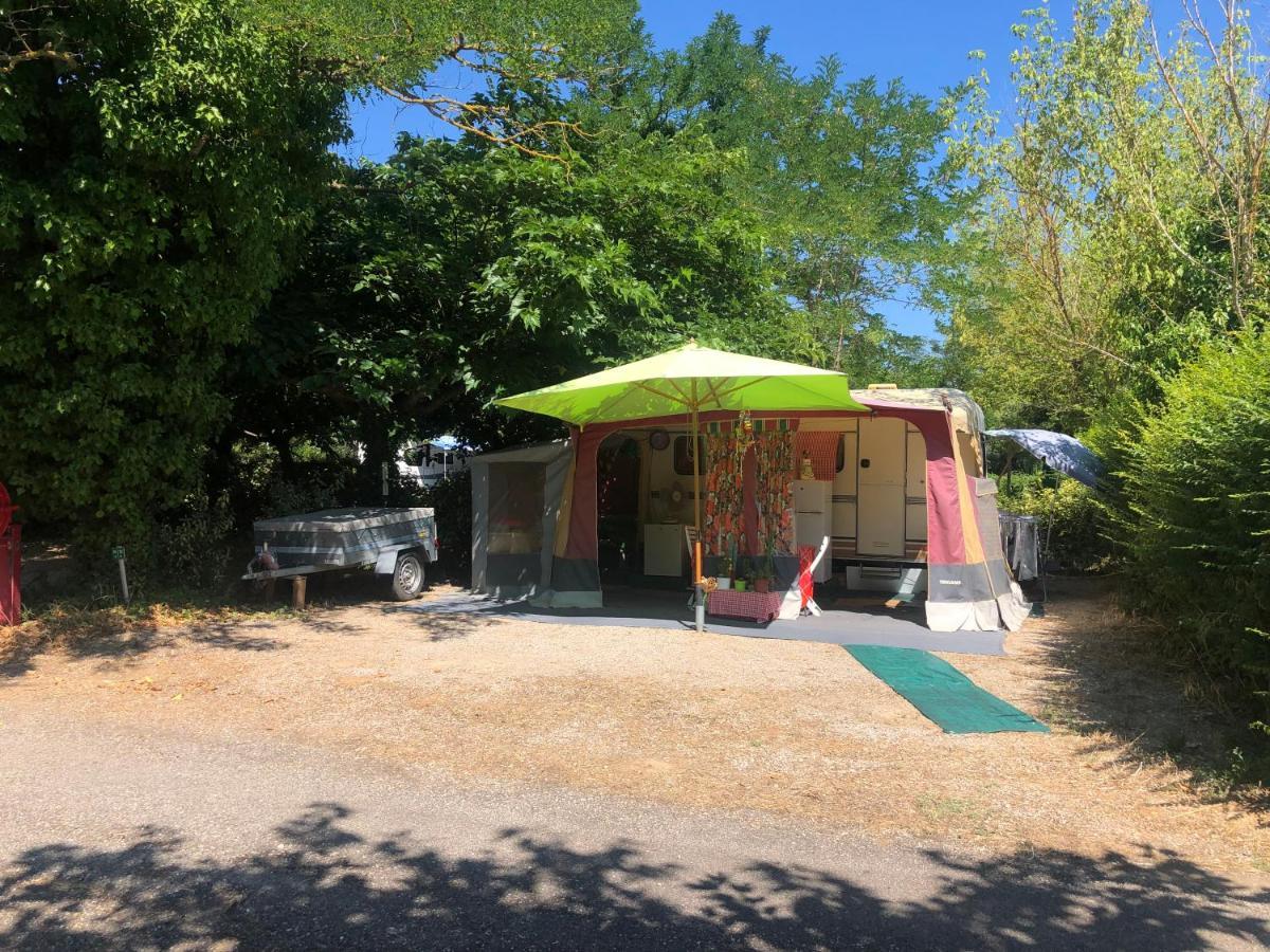 Camping Paradis Family Les Rives De L'Herault Gignac (Herault) Exterior foto