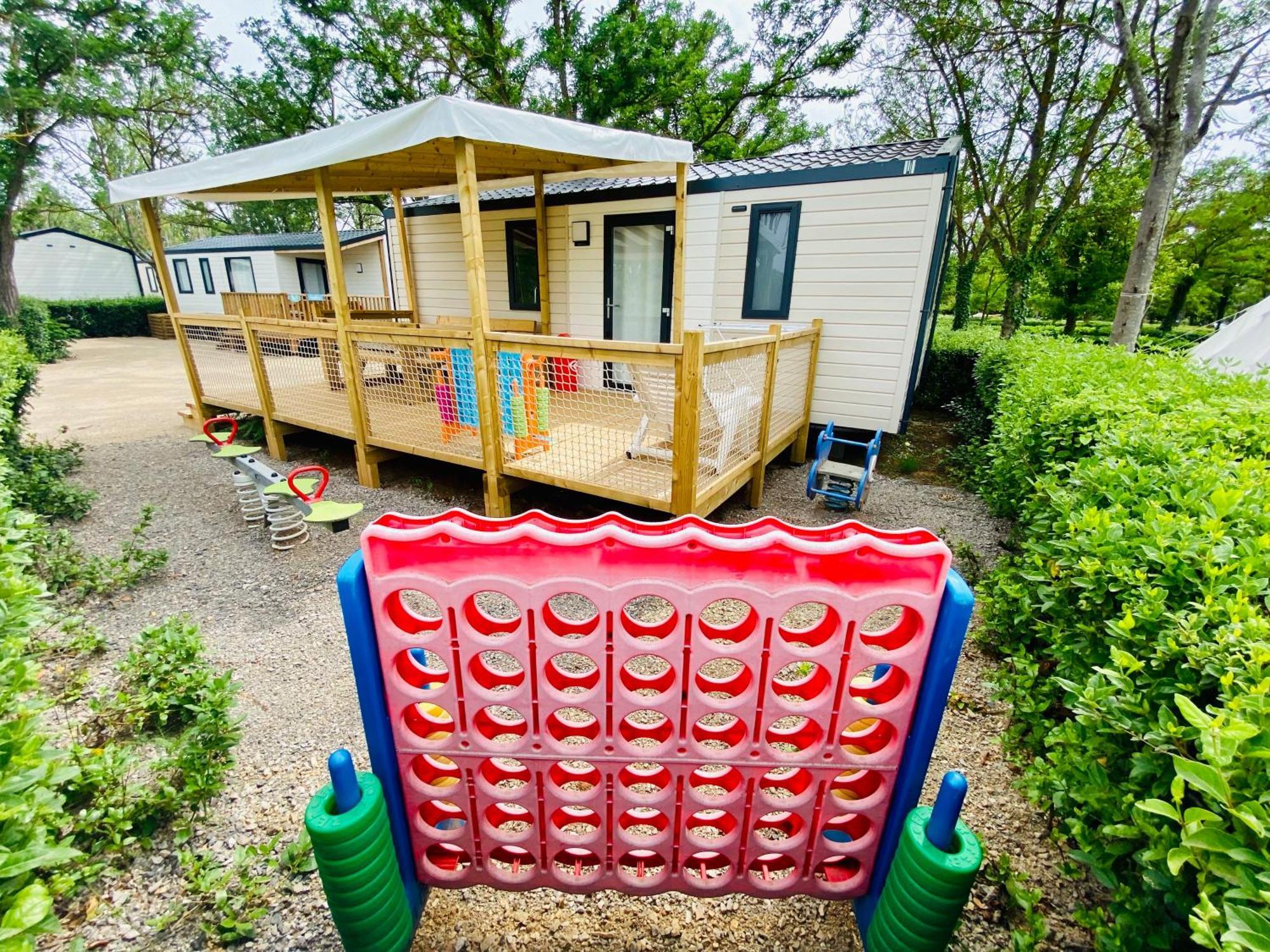 Camping Paradis Family Les Rives De L'Herault Gignac (Herault) Exterior foto