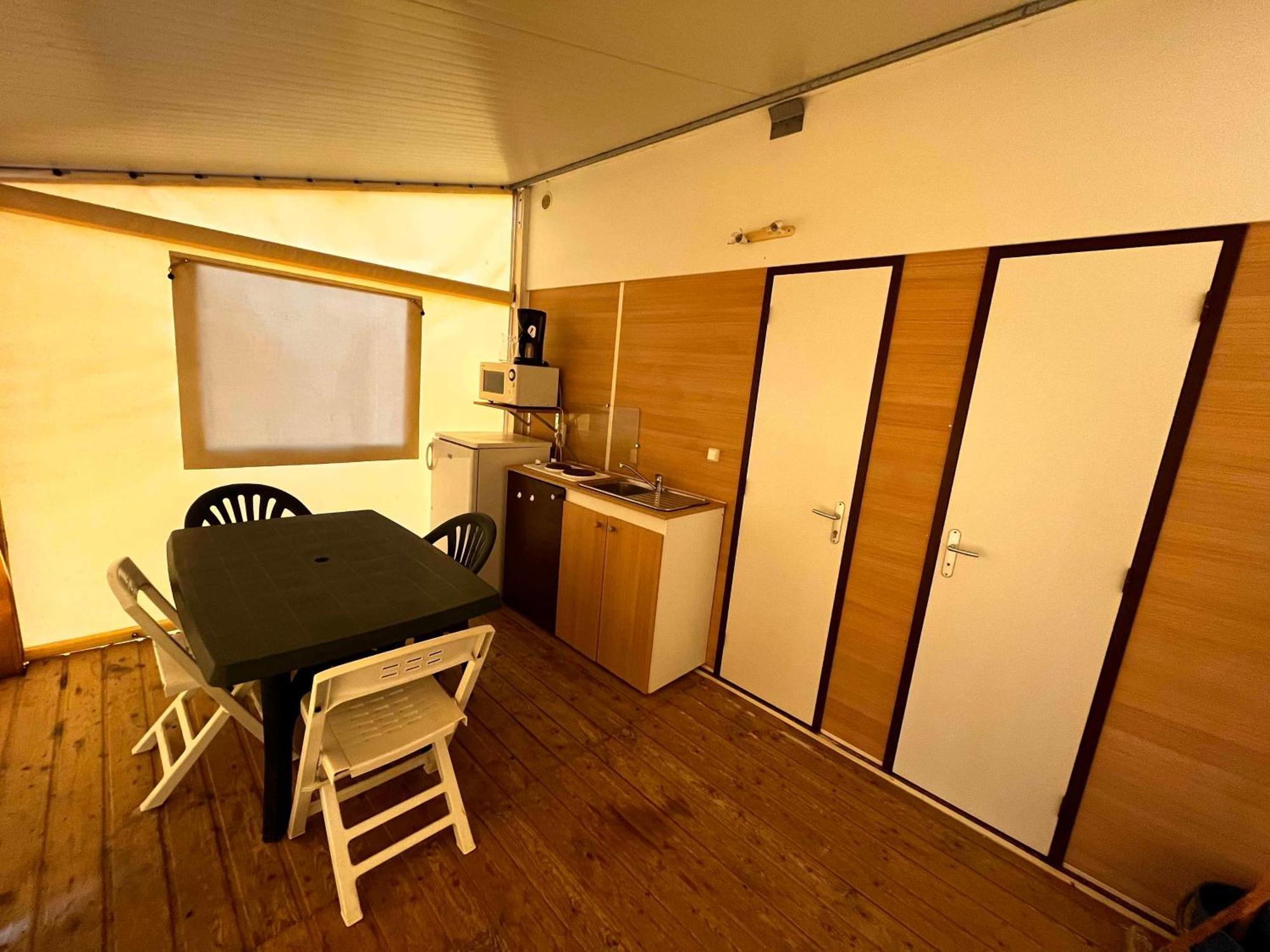 Camping Paradis Family Les Rives De L'Herault Gignac (Herault) Quarto foto