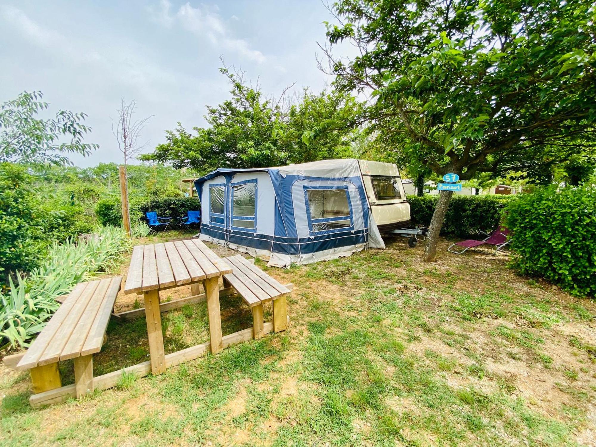 Camping Paradis Family Les Rives De L'Herault Gignac (Herault) Exterior foto
